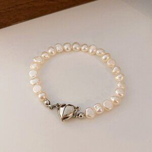 Natural Freshwater Pearl Bracelet Heart Magnetic Clasp Dainty 6.5 Inch Gift